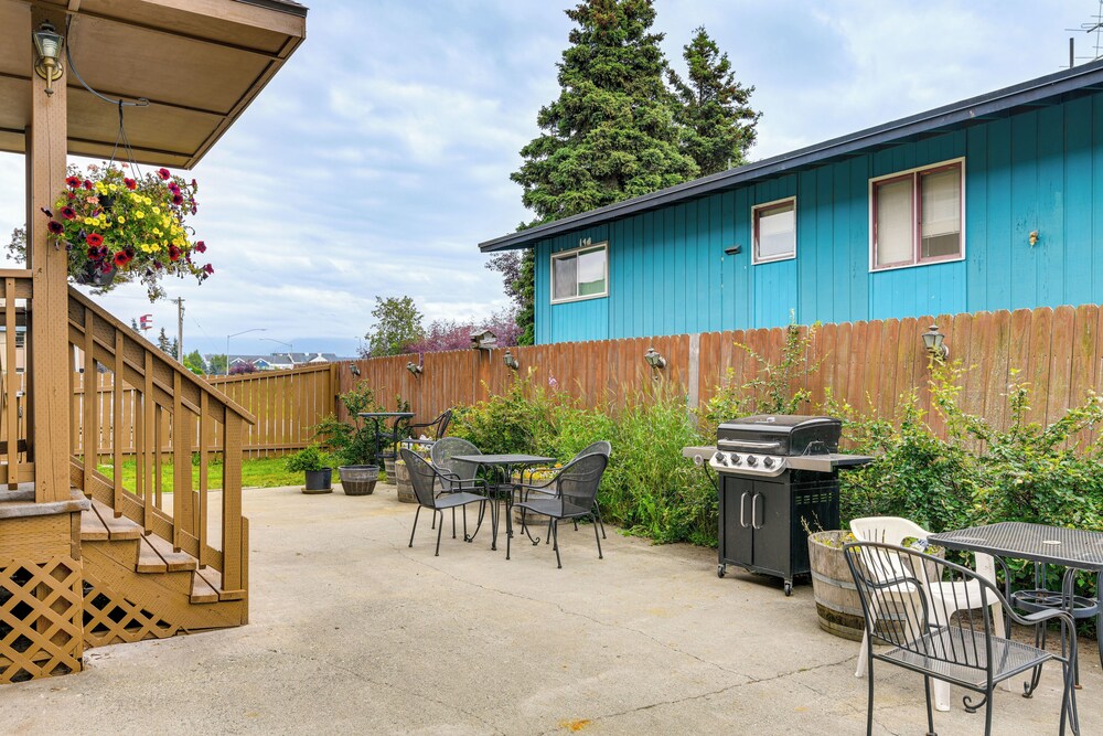 Anchorage Retreat, Walk to Dining & Entertainment view 2