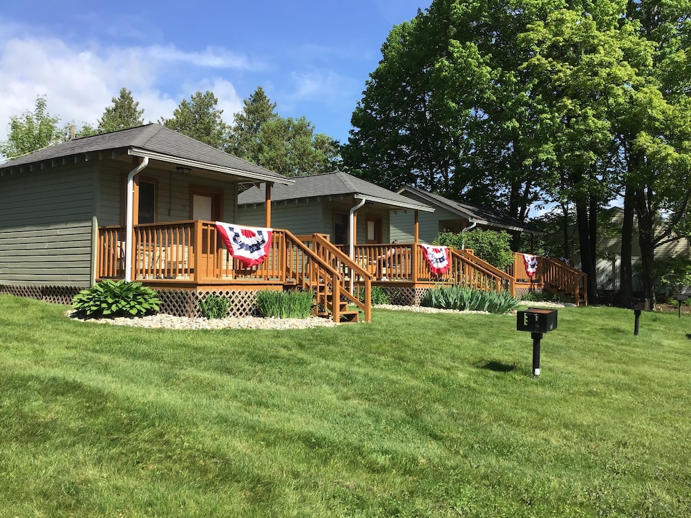 Whippoorwill Motel & Campsites view 3