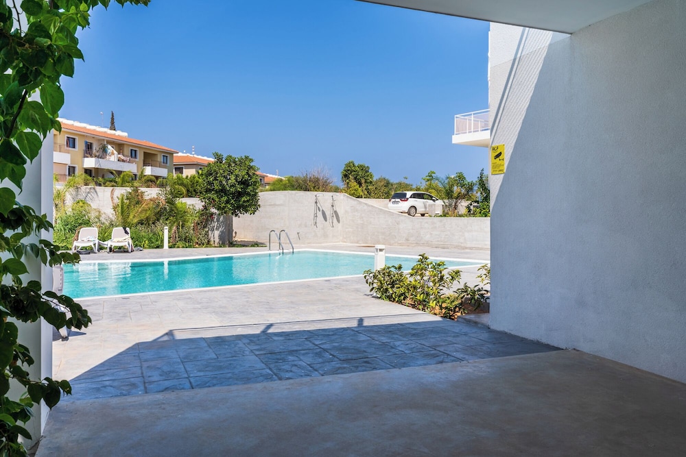 Blu Horizon - Stylish Living with Pool & Balconies in Protaras