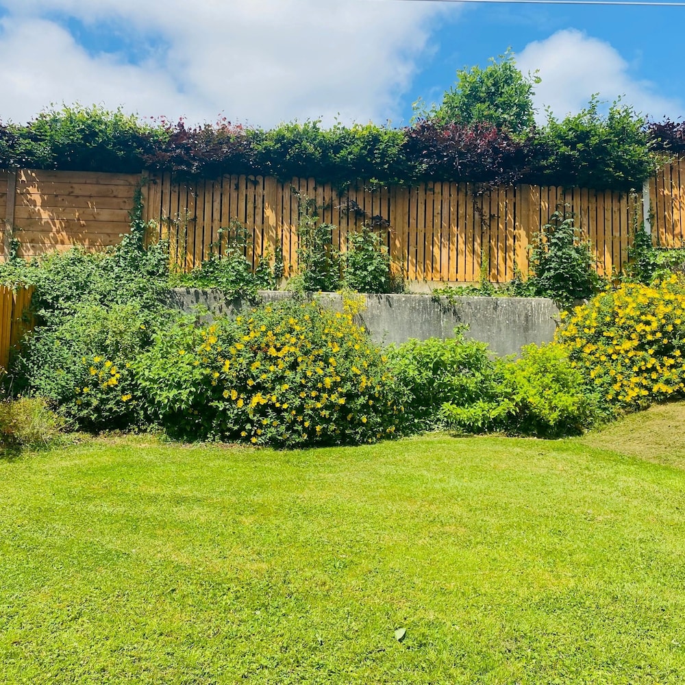 3 Bedroomed House With View of Kenmare Bay Estuary