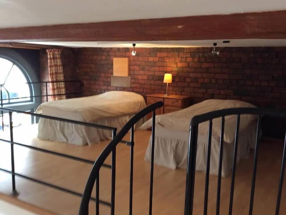 Trafalgar Warehouse Apartments view 3