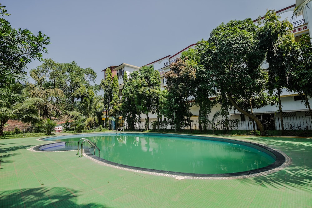 OYO 22730 Home Pool View 1BHK Vagator Beach view 4