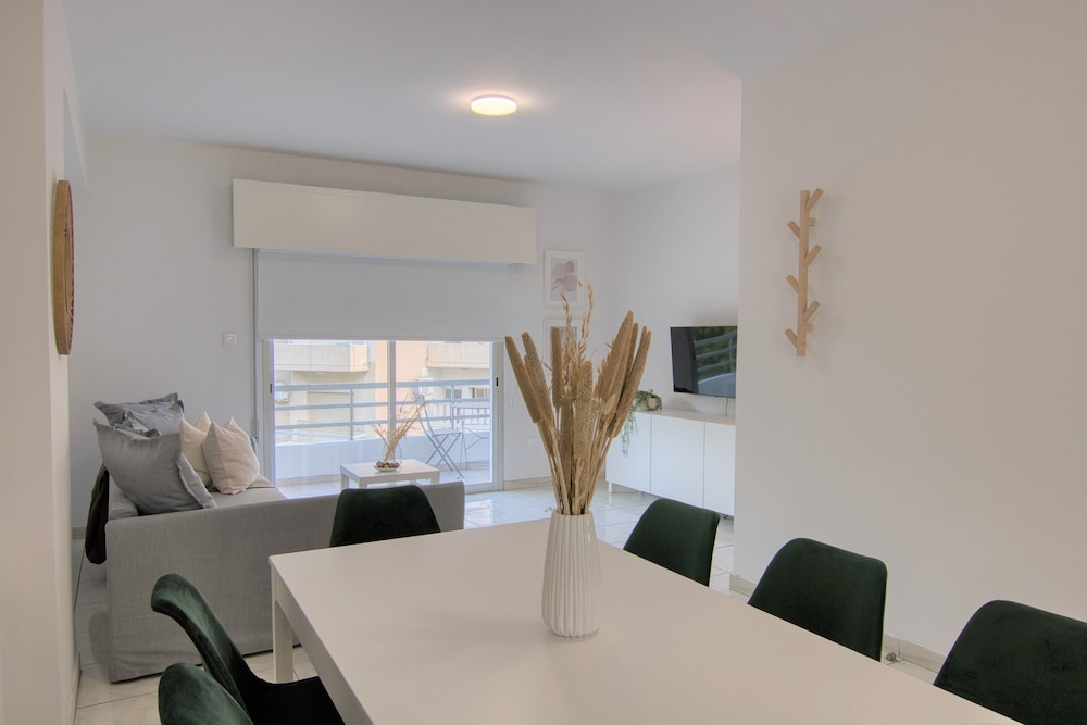 Phaedrus Living Town Flat Stephania 302