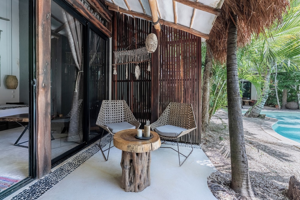 TRECE LUNAS TULUM