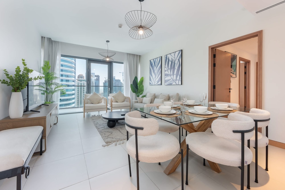 Spacious Cozy 2-bedroom Apartment in Dubai Marina