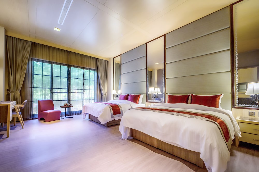 Huaman hot villa