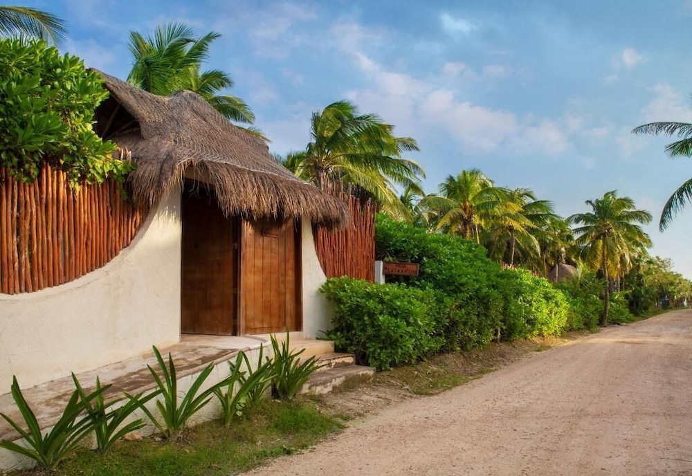 Villa 5br Beachfront TULUM -Sian Kaan