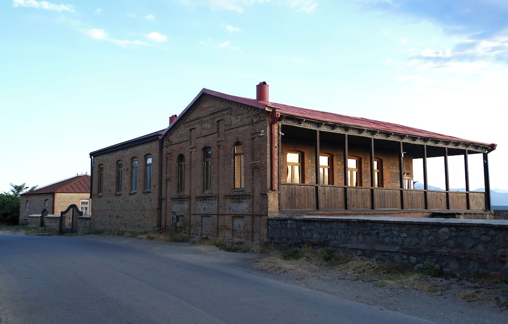 Kardanakhi Estate