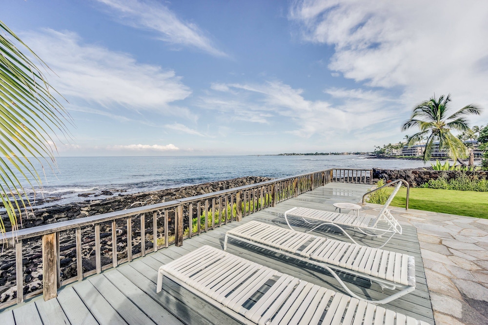 Kaikea Hale Oceanfront Paradise view 2