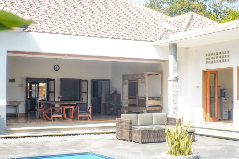 Maharani Villa Yogyakarta view 5