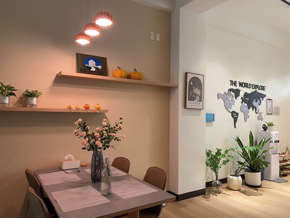 Orange Homestay
