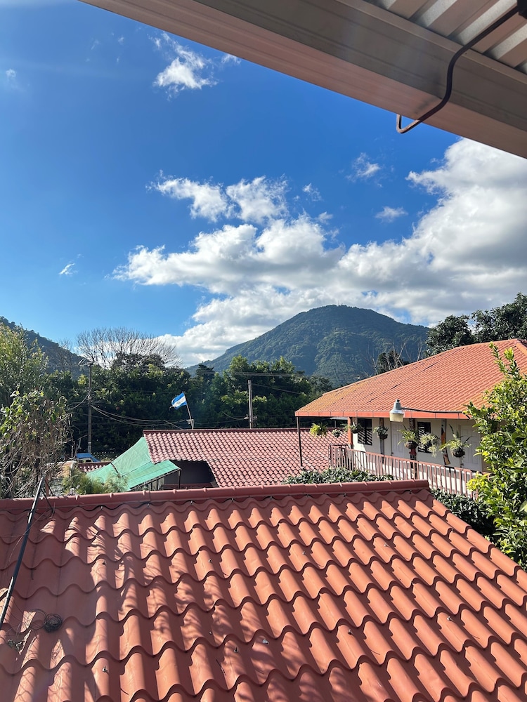 1961 Los Naranjos Hostal