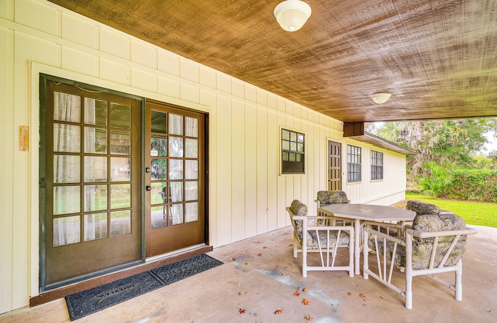 8 Mi to World Equestrian Center: Walkable Getaway view 3