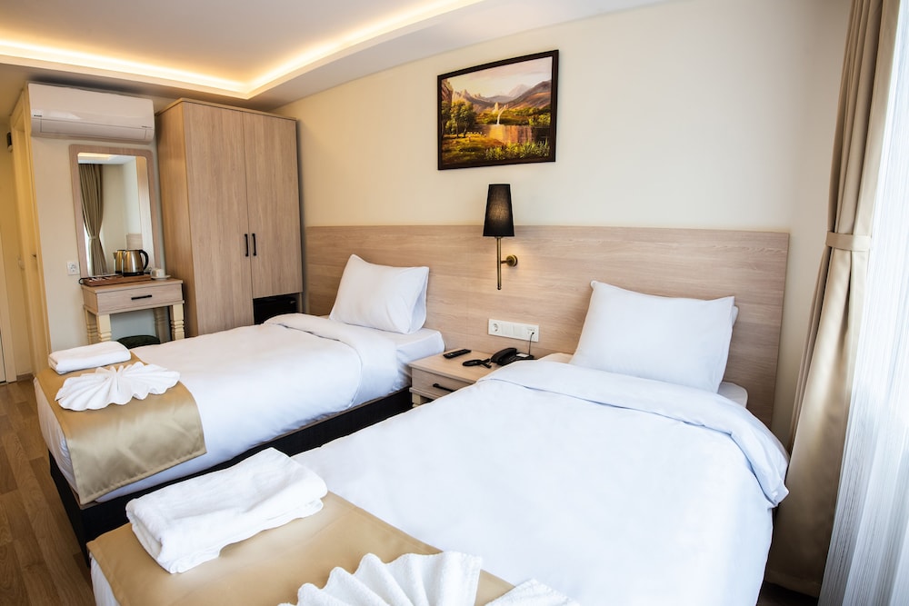 Royal Bosphorus Otel - Image 33