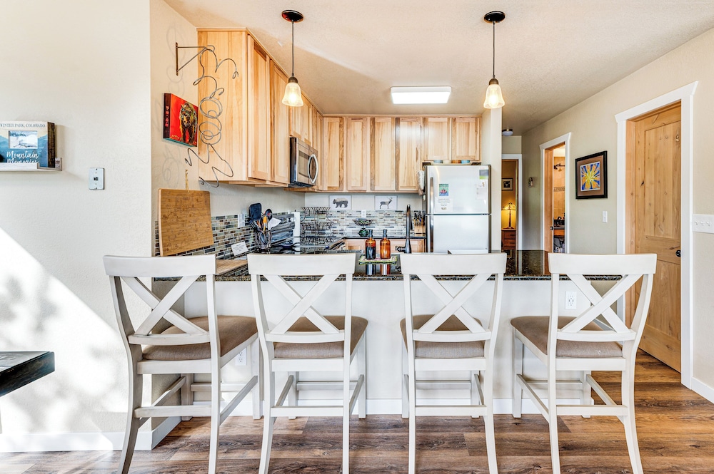 2 Mi to Winter Park Slopes: Mtn-view Condo!