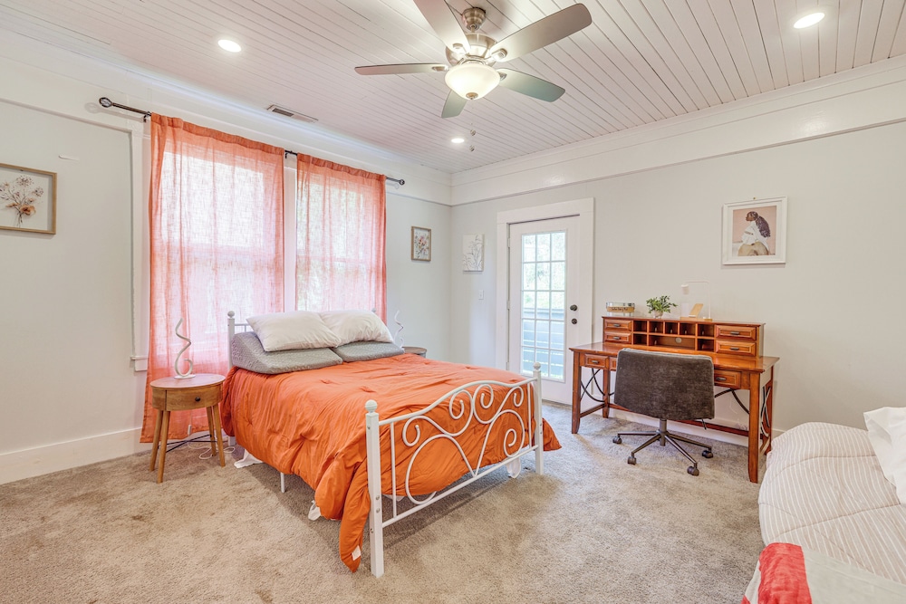 2 Mi to Dtwn: Stylish Urban Retreat in Birmingham