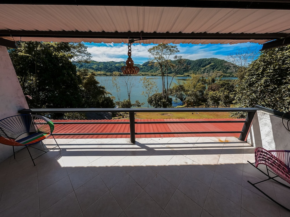 Nativa Ecohotel - Laguna de San Diego