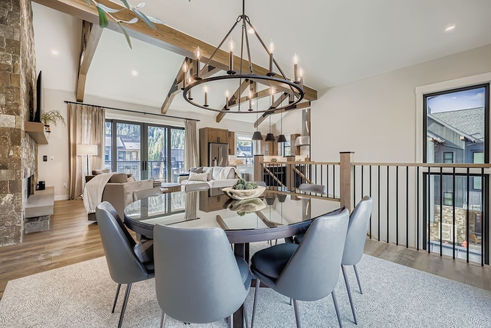 37 Alcove 3 Bedroom Townhouse