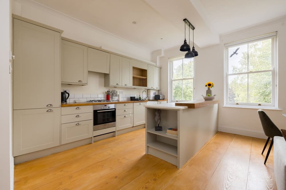 The Philbeach Gardens Place - Lovely 5bdr Flat With Terrace