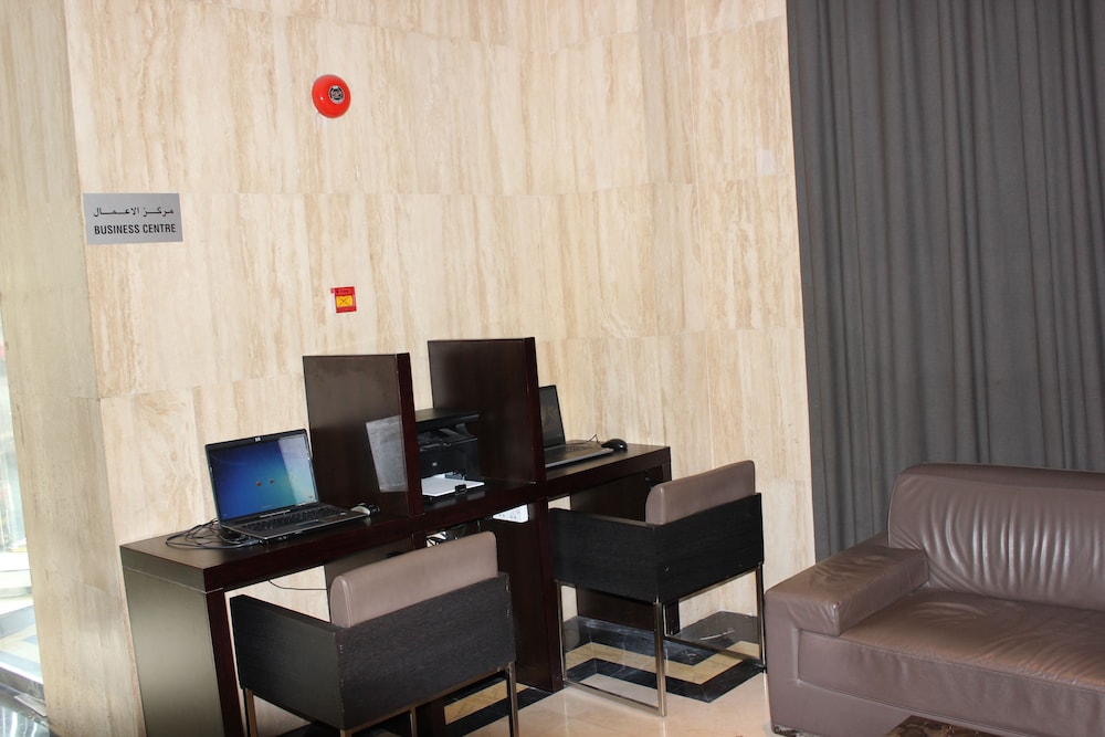 Sea View Hotel - Image 4