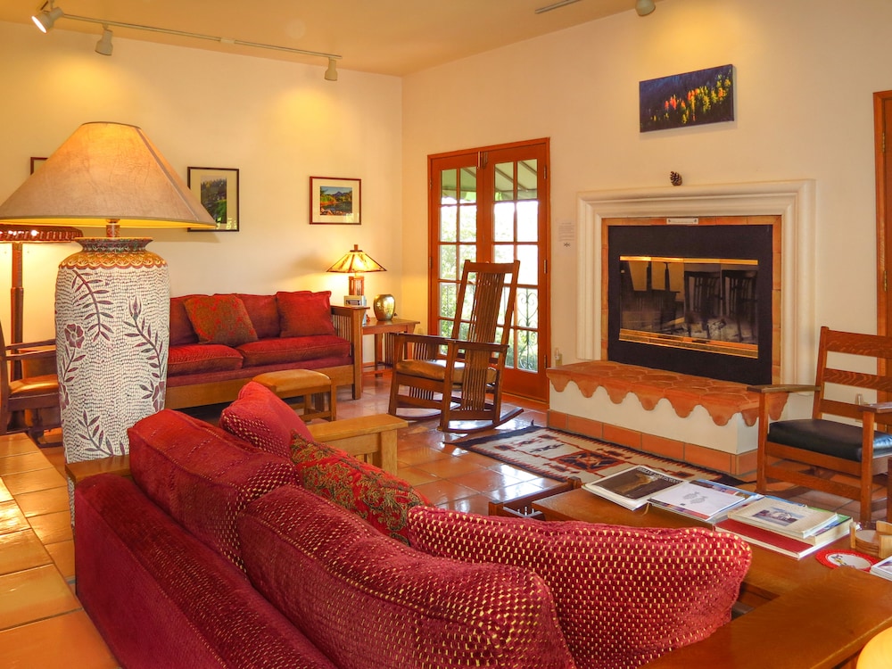 Topanga Canyon Inn B&B view 2