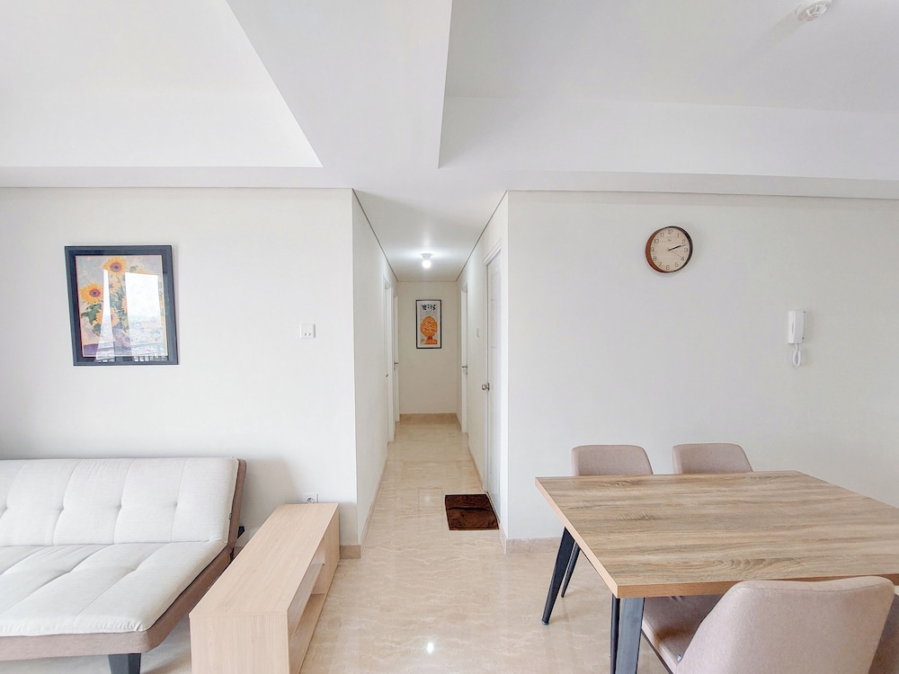 Serene And Comfort Living 3Br At Podomoro City Deli Medan Apartment