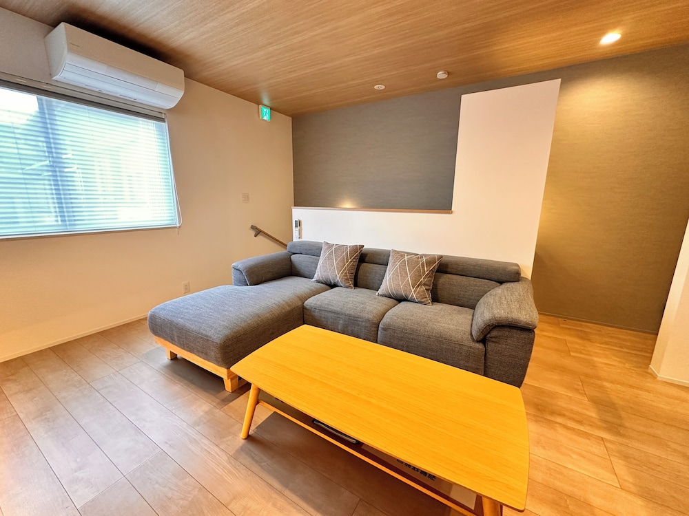 AOI SUITE TAKAYAMA