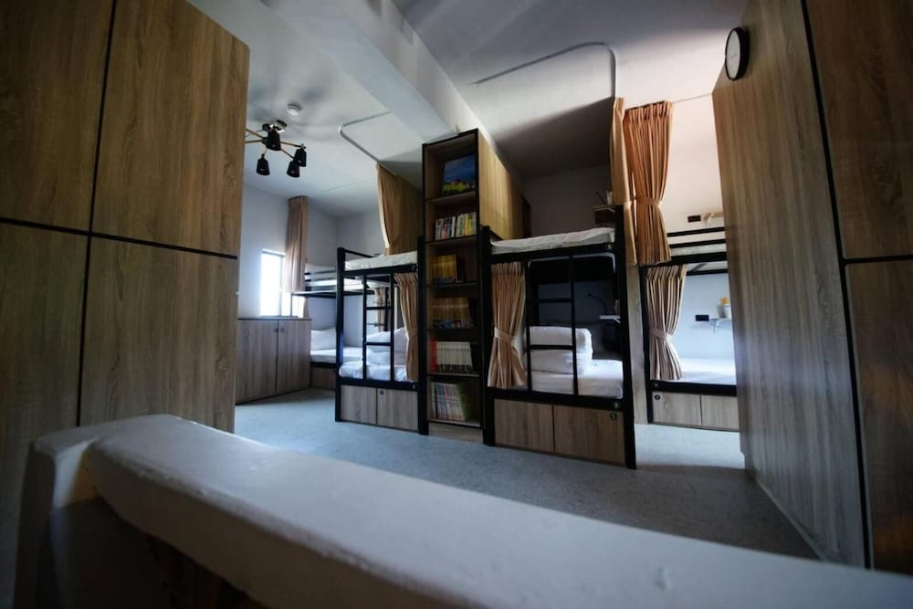 Photo 8