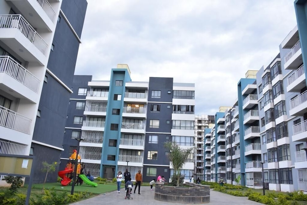 Lux Suites Indesign Park Apartments view 5