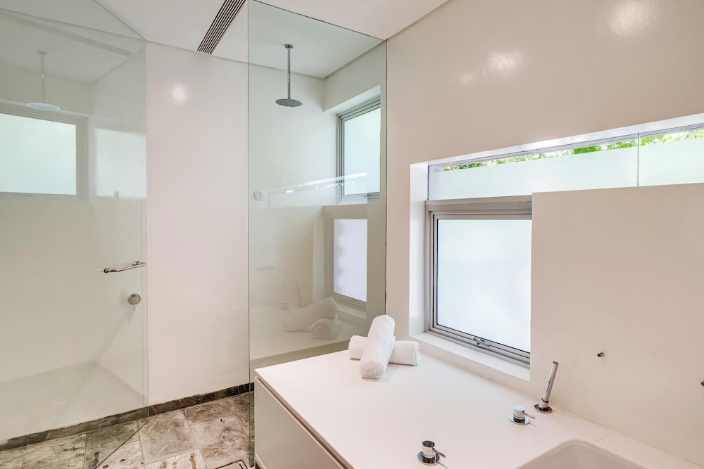 Unforgettable Fresnaye Sea View Villa Disa House