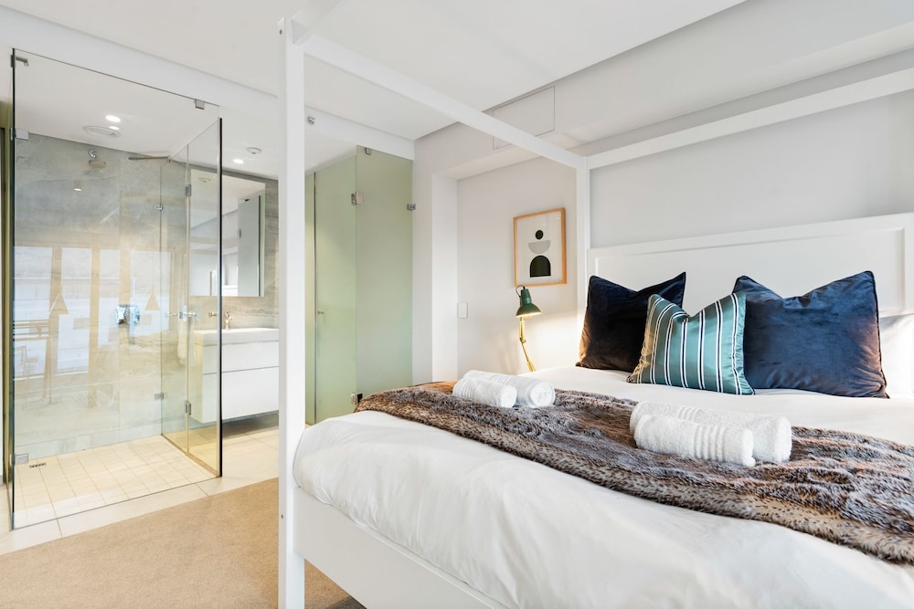 Apartment 307 at 117 on Strand
