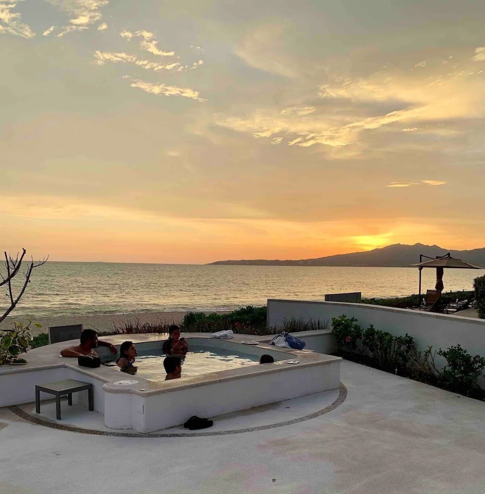 Condo Canto by TRVL2HM view 4