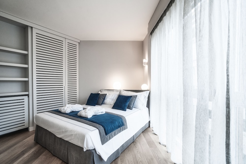 Como Lake Suites photo 2