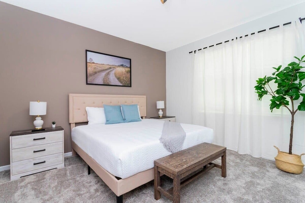 Family Friendly  3Bd Close to Disney @Champions Gate 991