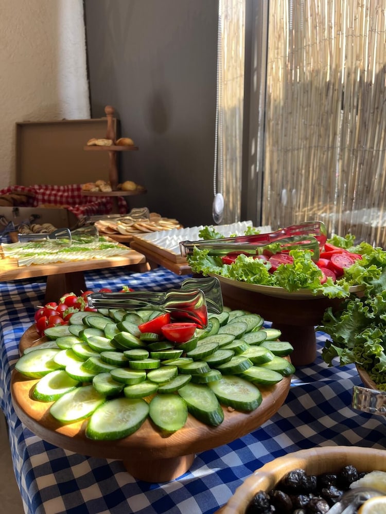 Bonnie City Hotel - Image 65