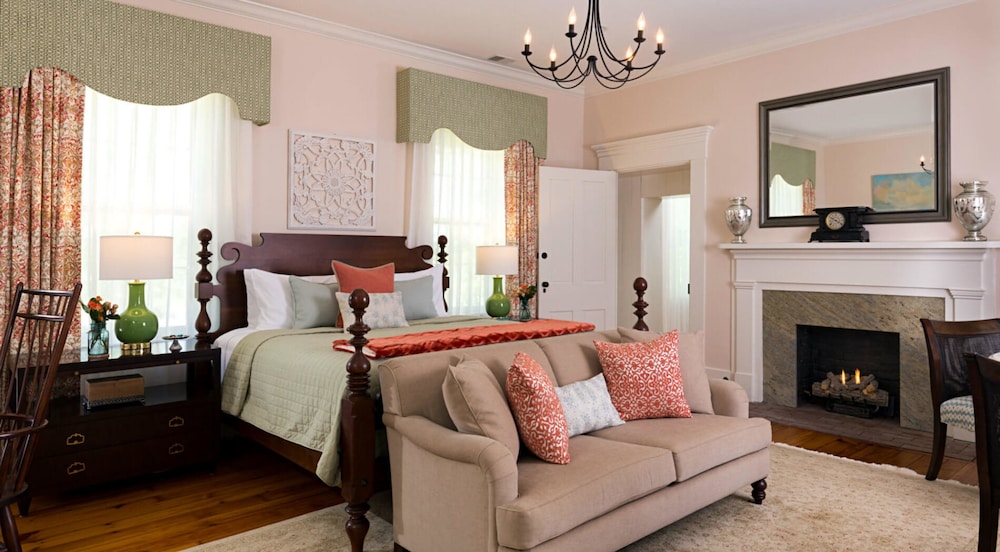 Ashford Acres Inn