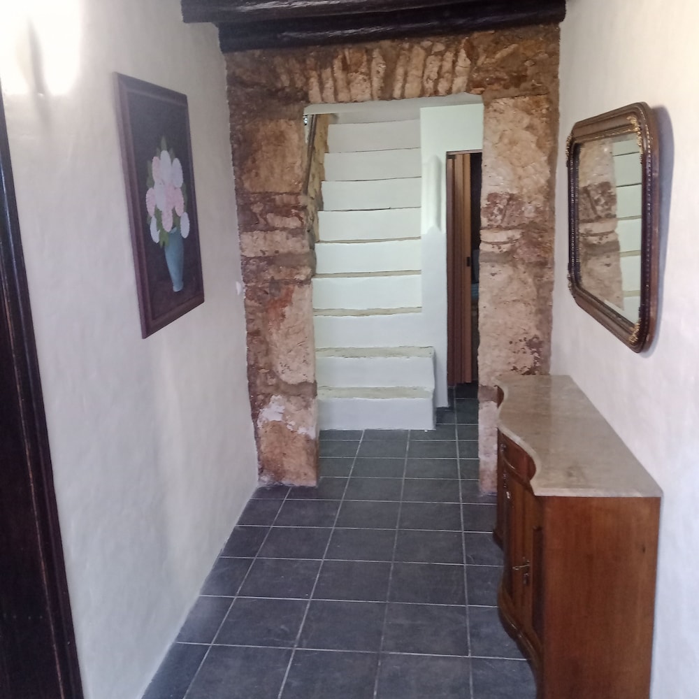 Photo 46