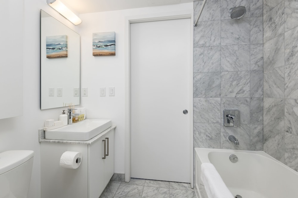Metropolis Condotel Suites - York Street