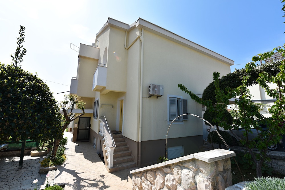 Adria Apartments
