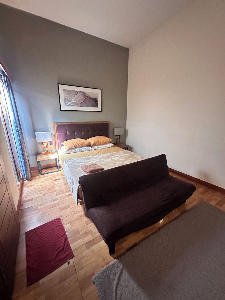 Dewandi Guest House