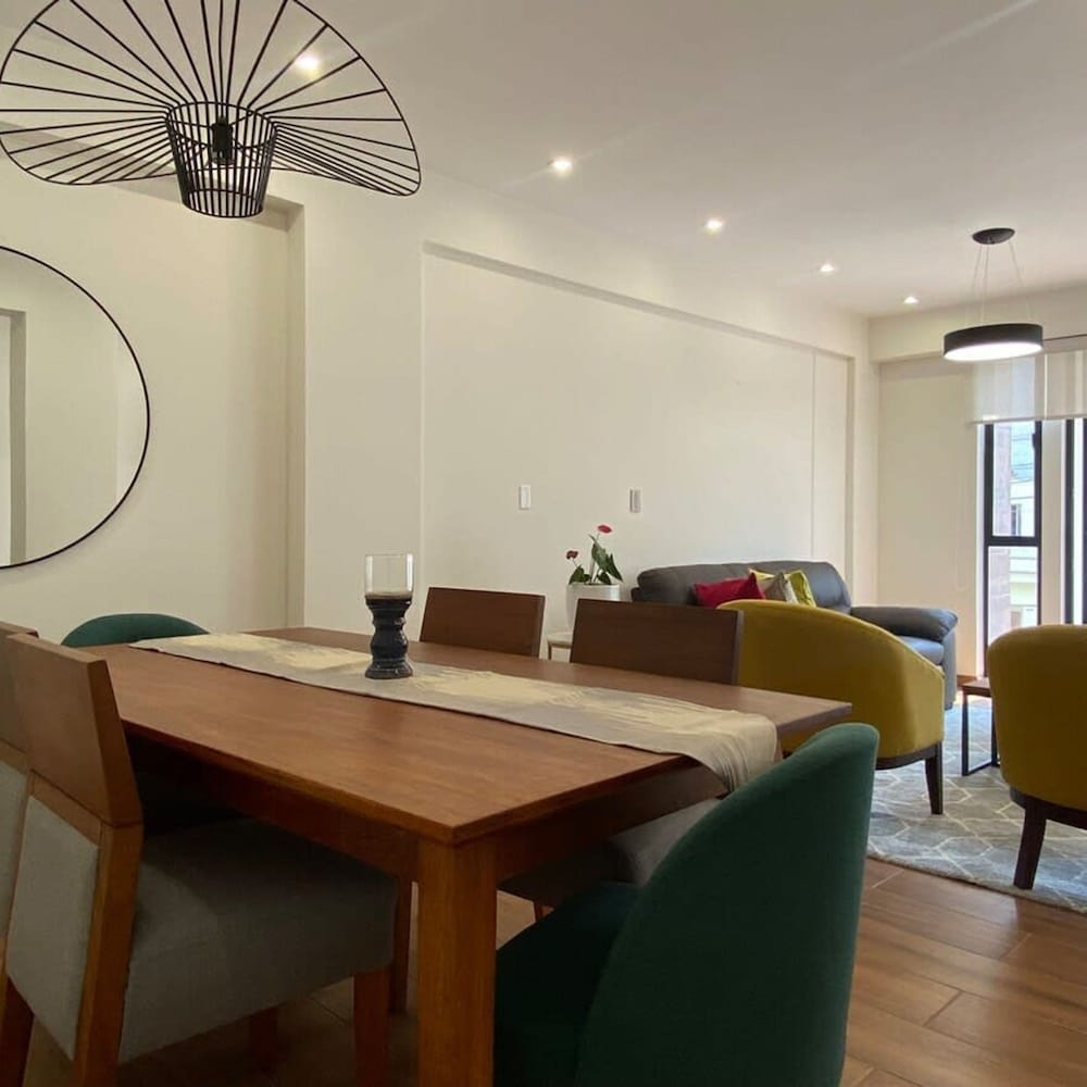 Spectacular 3BR With Balcony in Miraflores