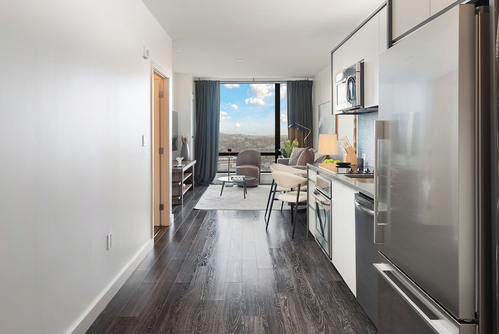 Luxury Apartments by Hyatus Downtown Boston