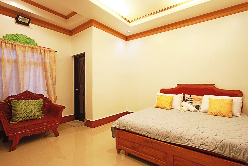 Loboc Airbnb Traveller's Inn