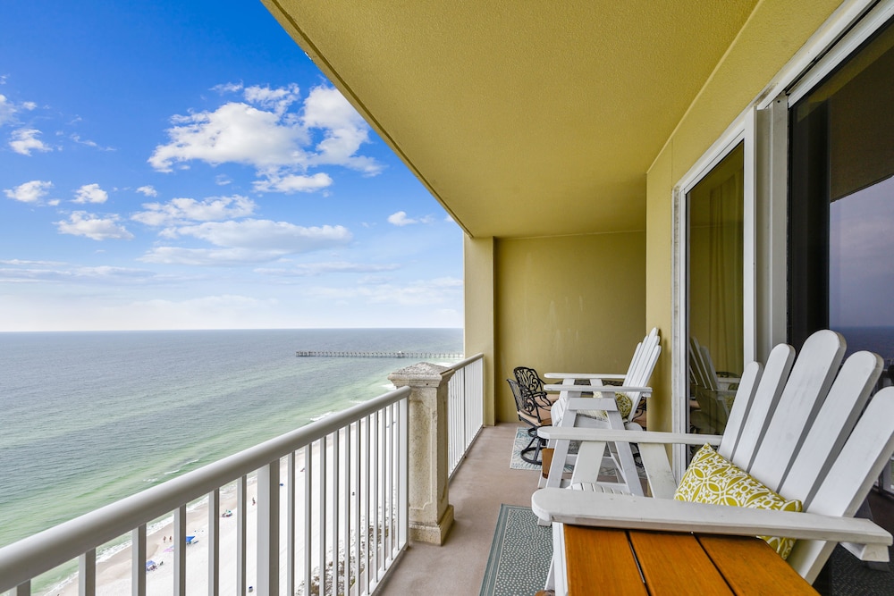 Grand Panama Beach Resort by Book That Condo