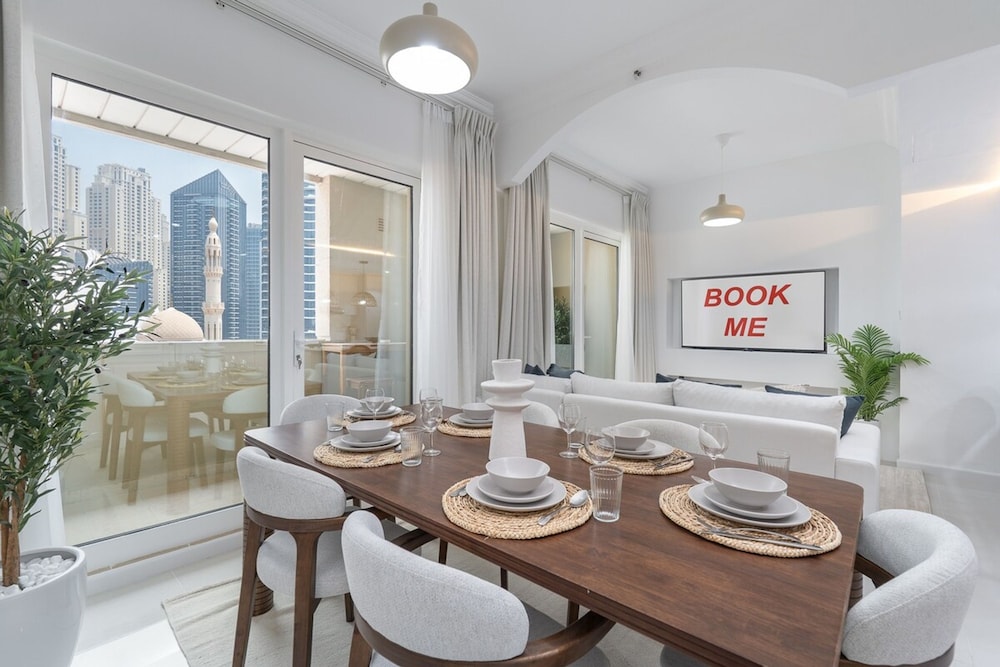 Charming and Cozy 2BR Stay in Dubai Marina