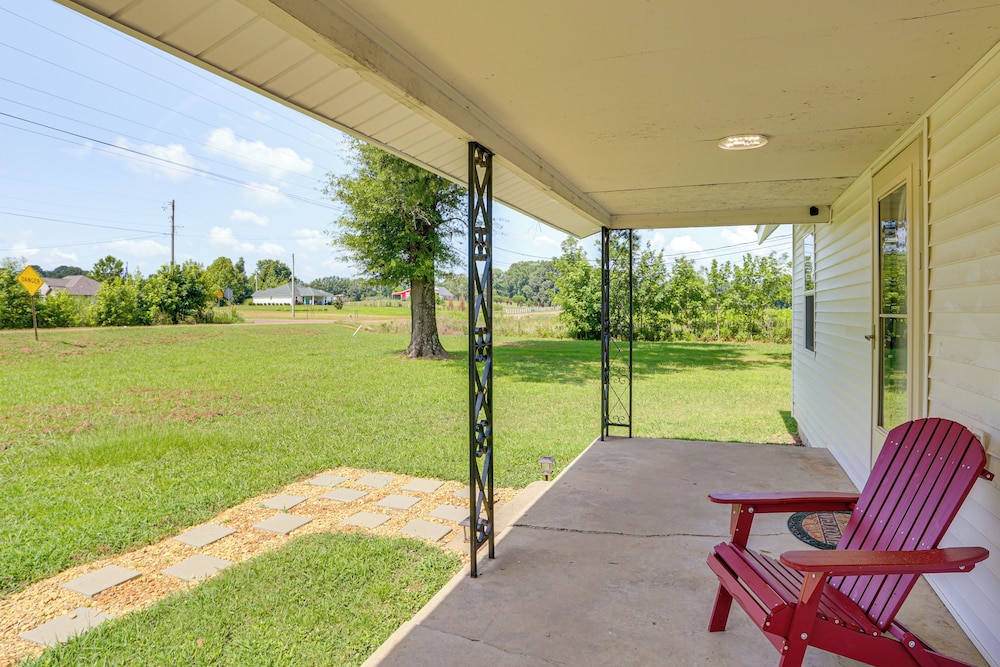 Near Hiking & Historic Sites: Jackson Home w/ Yard