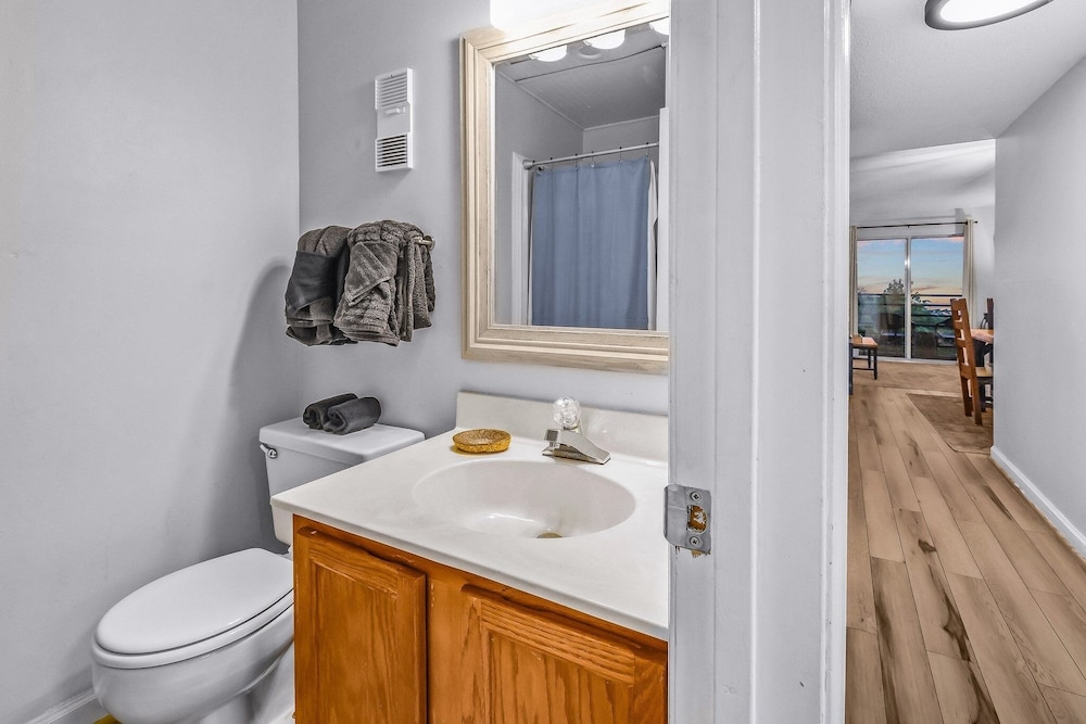 Heavenly View 2 Bedroom Condo