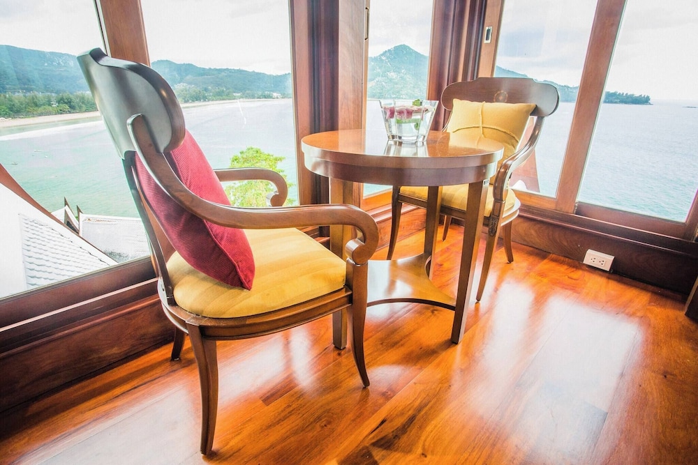Luxury Seaview 6 Bedrooms With Infinity Pool Villa, Private Gym, Superfast Wifi