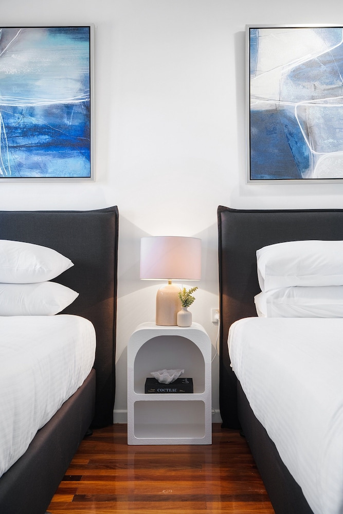 Bright 3-bed With Garden by Banks Street Reserve