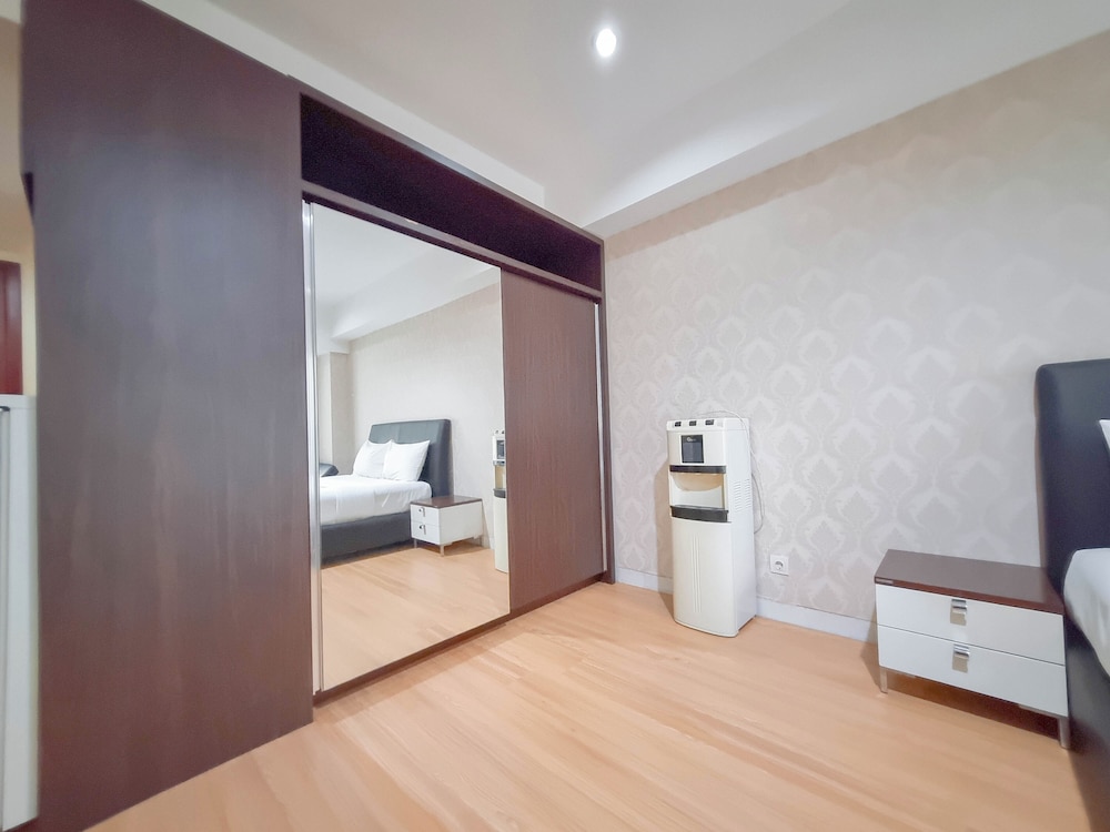 Relaxing And Stylish Studio At Mataram City Apartment